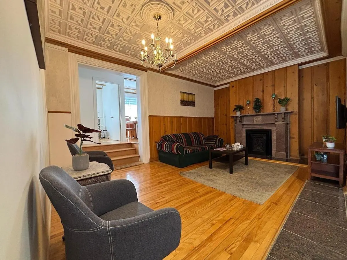 Sunlit Haven Apartment 3Br Montreal