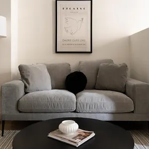 Maison Place Jacques-cartier By Luxury In Transit Apartment